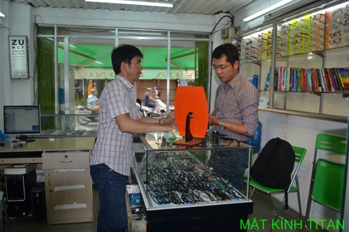 Mắt Kính Lão Đọc Chữ Mắt Kính Lão Đọc Chữ