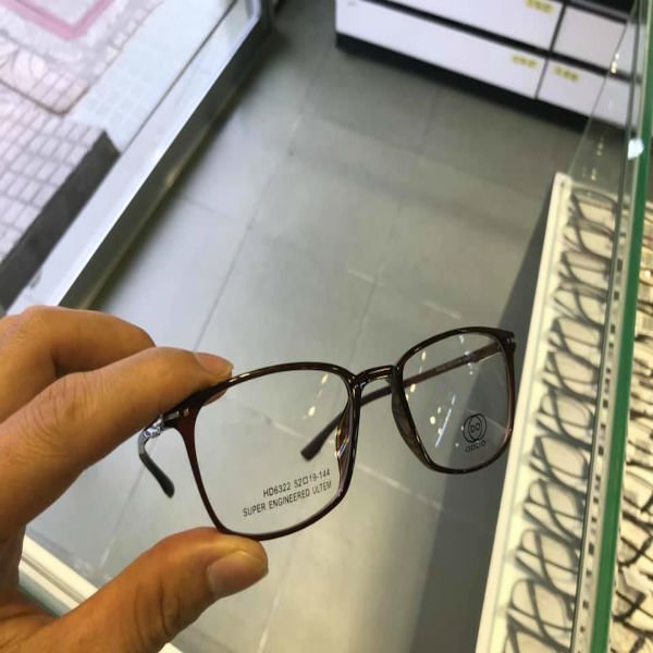 Chot bung tinh ngo khi bay lau xem nhe mat kinh di duong chong bui Chợt bừng tỉnh ngộ khi bấy lâu xem nhẹ mắt kính đi đường chống bụi
