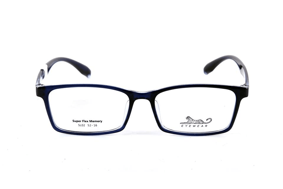 Người bị cận thị nặng có thể đeo kính cận mỏng không
