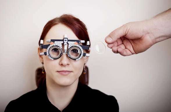 Cận thị là tật khúc xạ mắt mà nhiều người đang gặp phải, đặc biệt là giới trẻ