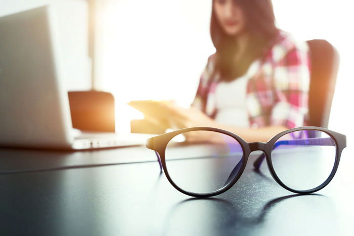 Bạn đã biết sự khác biệt của giá mắt kính cận trên thị trường?