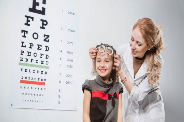 Mo-mat-can-thi-co-bi-can-lai-khong-tranh-tai-can-sau-phau-thuat Mổ mắt cận thị có bị cận lại không? Tránh tái cận sau phẫu thuật
