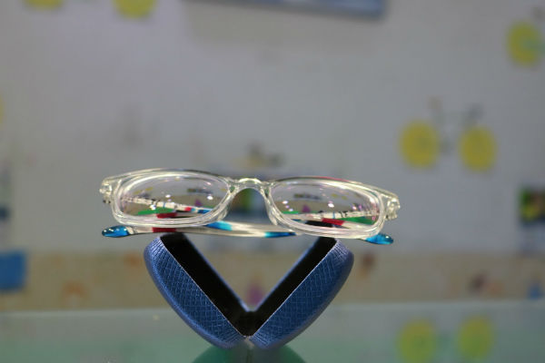 mua-trong-kinh-can-sieu-mong-da-nang Mua tròng kính cận siêu mỏng Đà Nẵng ở đâu tốt mà giá “rẻ bèo”?