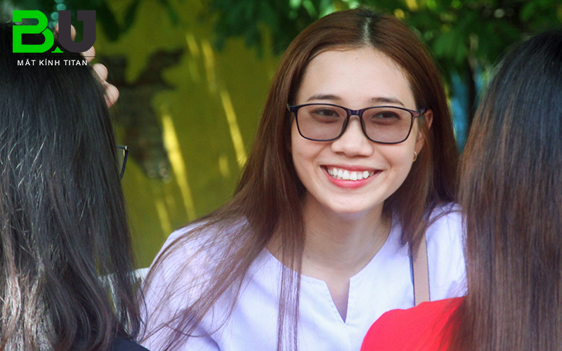 kinh-ram-can-doi-mau kinh-ram-can-doi-mau-2805